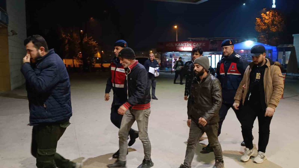 8 Kaçak Göçmen Yakalandı