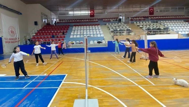 Bilecik’te Badminton Antrenmanları Yoğun Tempoda Devam Ediyor