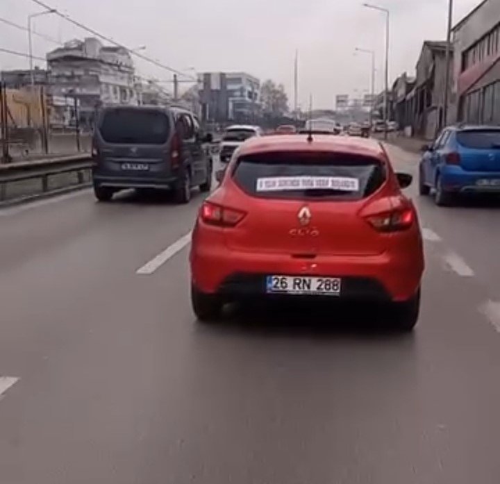 Boşanmayı Düğün Gibi Kutladı