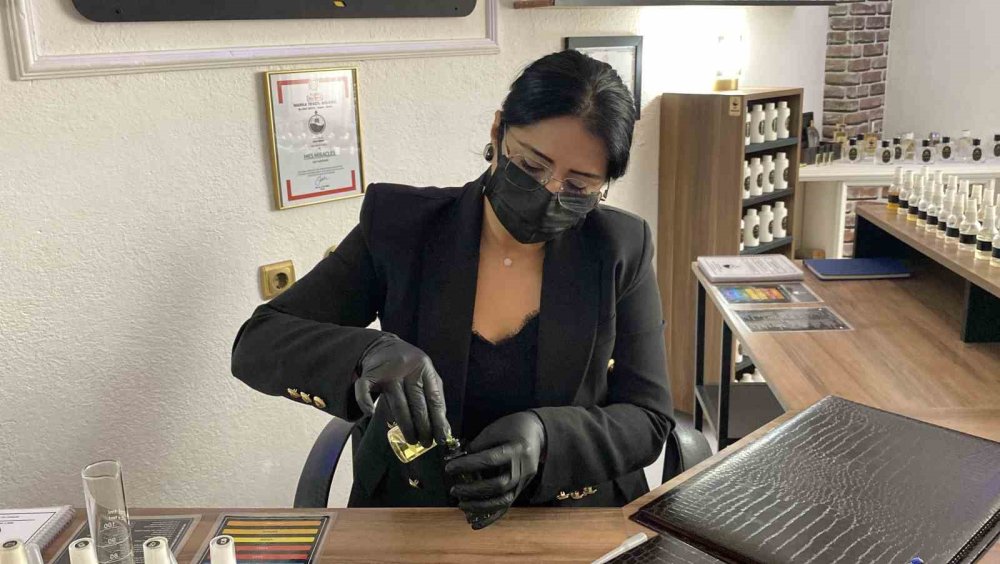 İzlediği Filmden Etkilenen Kadın Kendi İşini Kurup Parfümör Oldu