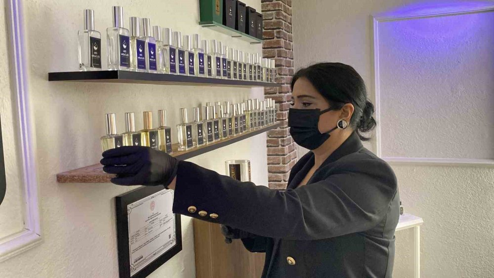 İzlediği Filmden Etkilenen Kadın Kendi İşini Kurup Parfümör Oldu