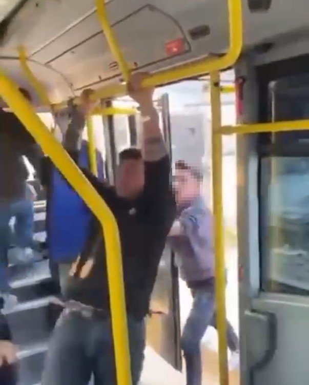 Otobüsteki Satırlı Saldırgan Evinde Yakalandı