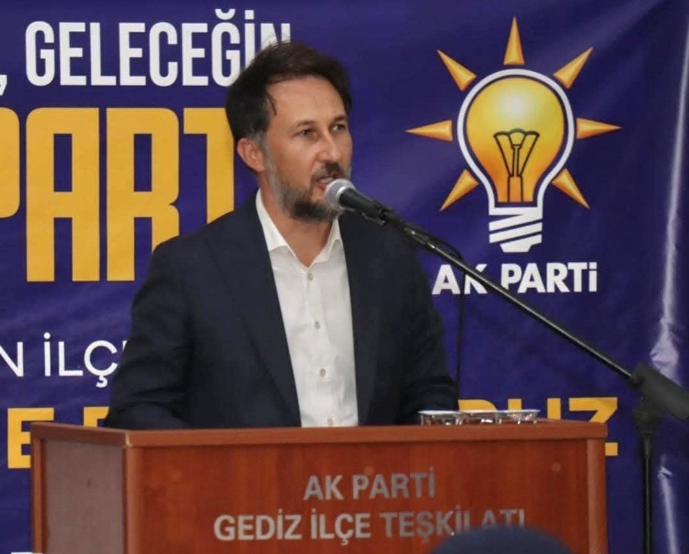 Ak Parti Gediz İlçe Başkanı Görevinden İstifa Etti