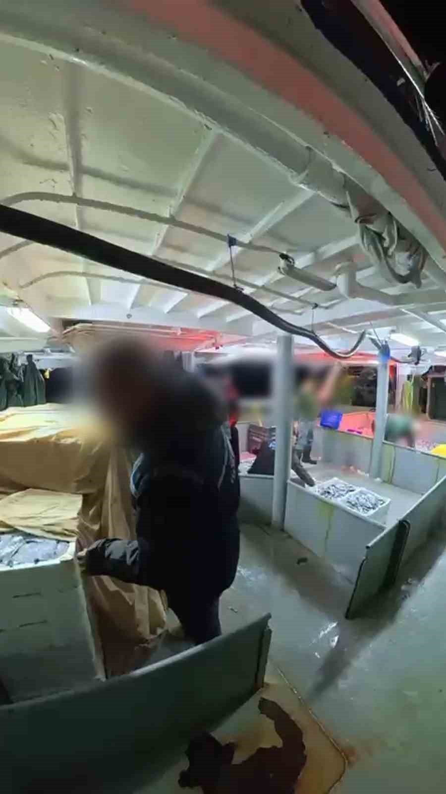 Emniyetten Gece Yarısı Teknelere Baskın