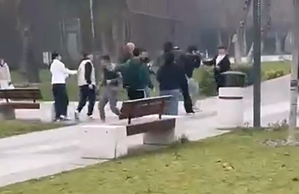 İki Grup Arasında Kavga