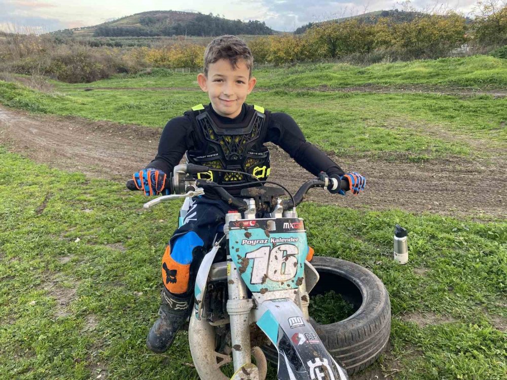 Minik Motokrosçu Sezonu Şampiyonlukla Tamamladı