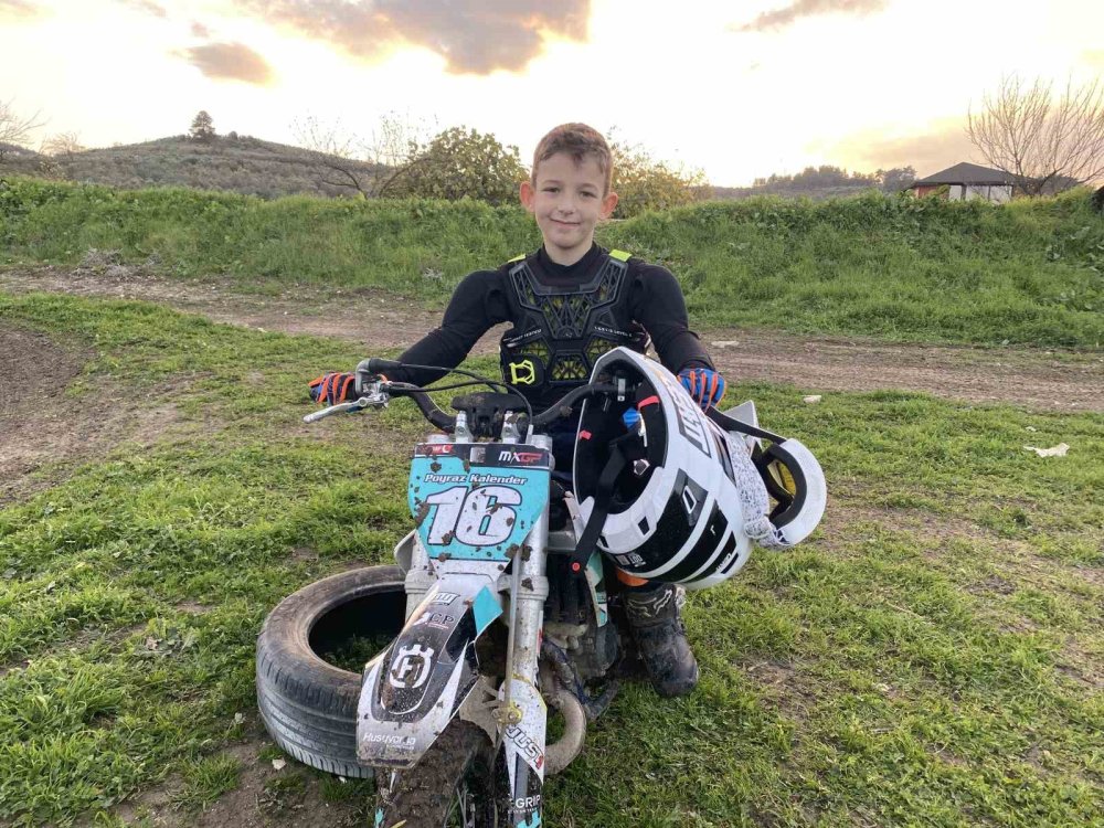 Minik Motokrosçu Sezonu Şampiyonlukla Tamamladı