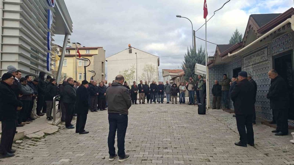 Umre Kafilesi Dualarla Uğurlandı