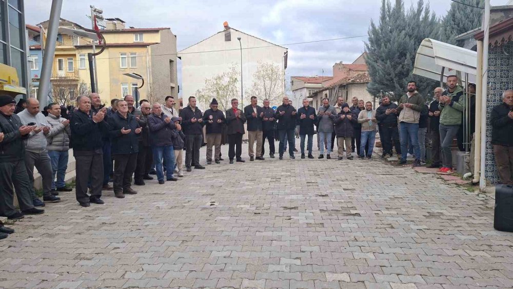 Umre Kafilesi Dualarla Uğurlandı