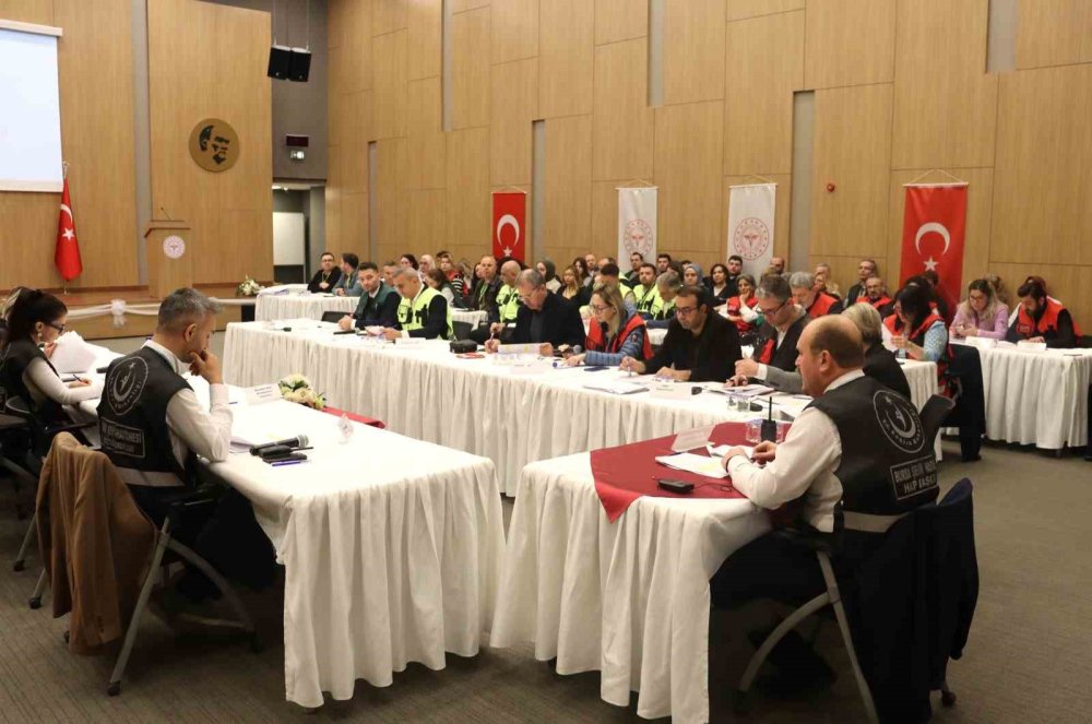 Hastanede Gerçeğini Aratmayan Deprem Ve Yangın Tatbikatı