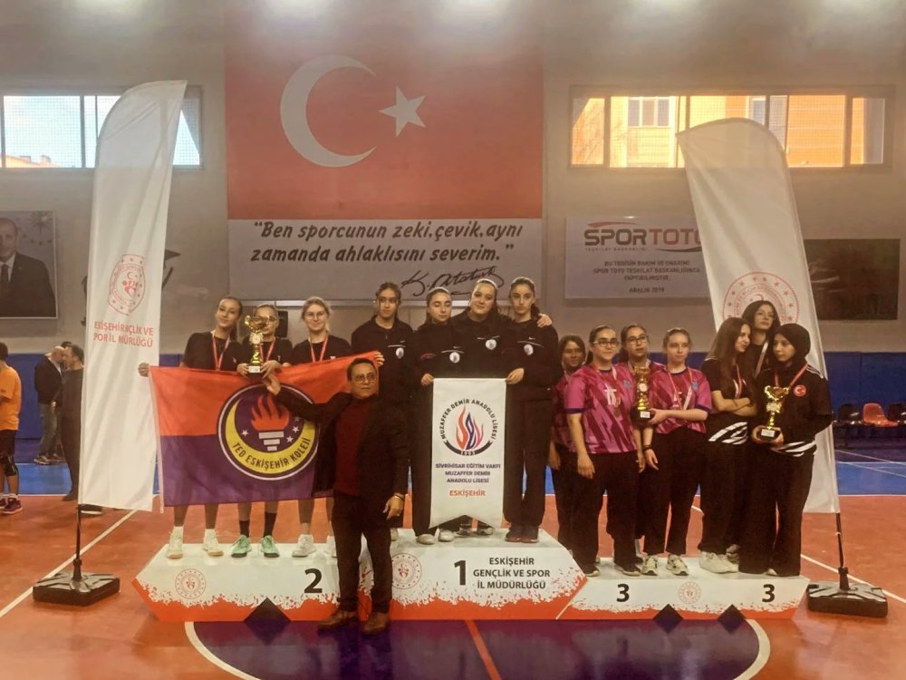 Okul Sporları Gençler İl Birinciliği Müsabakaları Sona Erdi