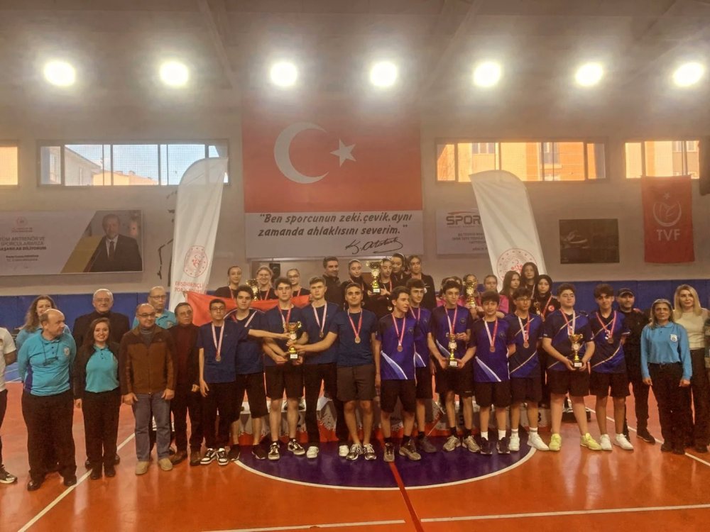Okul Sporları Gençler İl Birinciliği Müsabakaları Sona Erdi