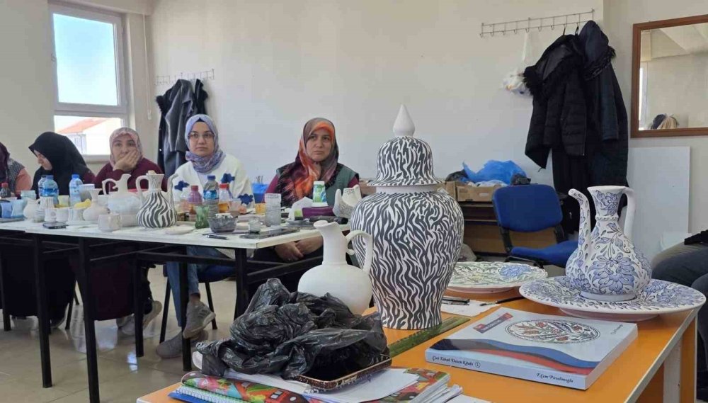 Çini Kursu İlgi Görüyor