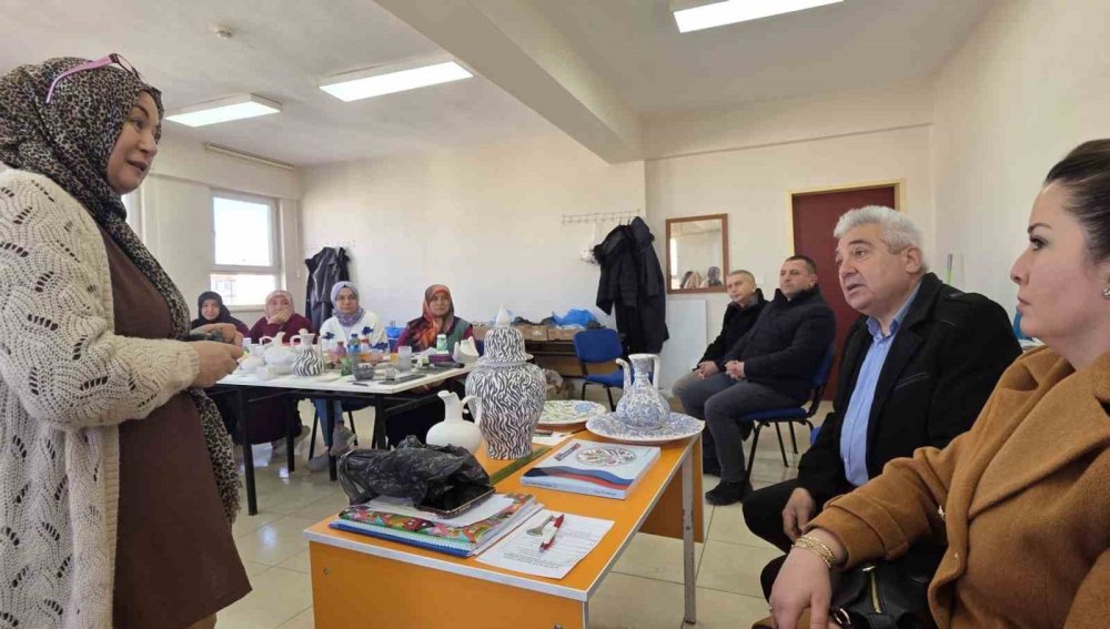 Çini Kursu İlgi Görüyor