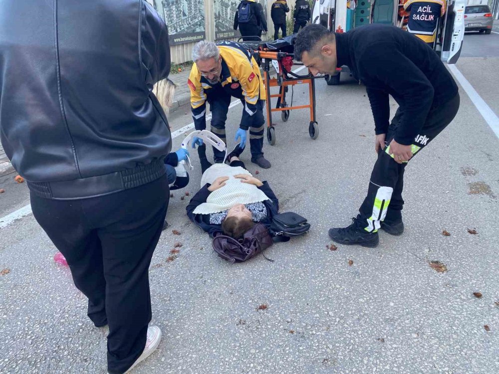 Motosikletin Çarptığı Kadın Yaralandı