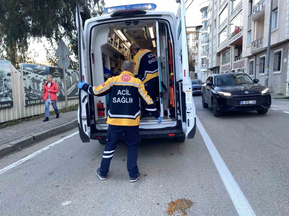 Motosikletin Çarptığı Kadın Yaralandı