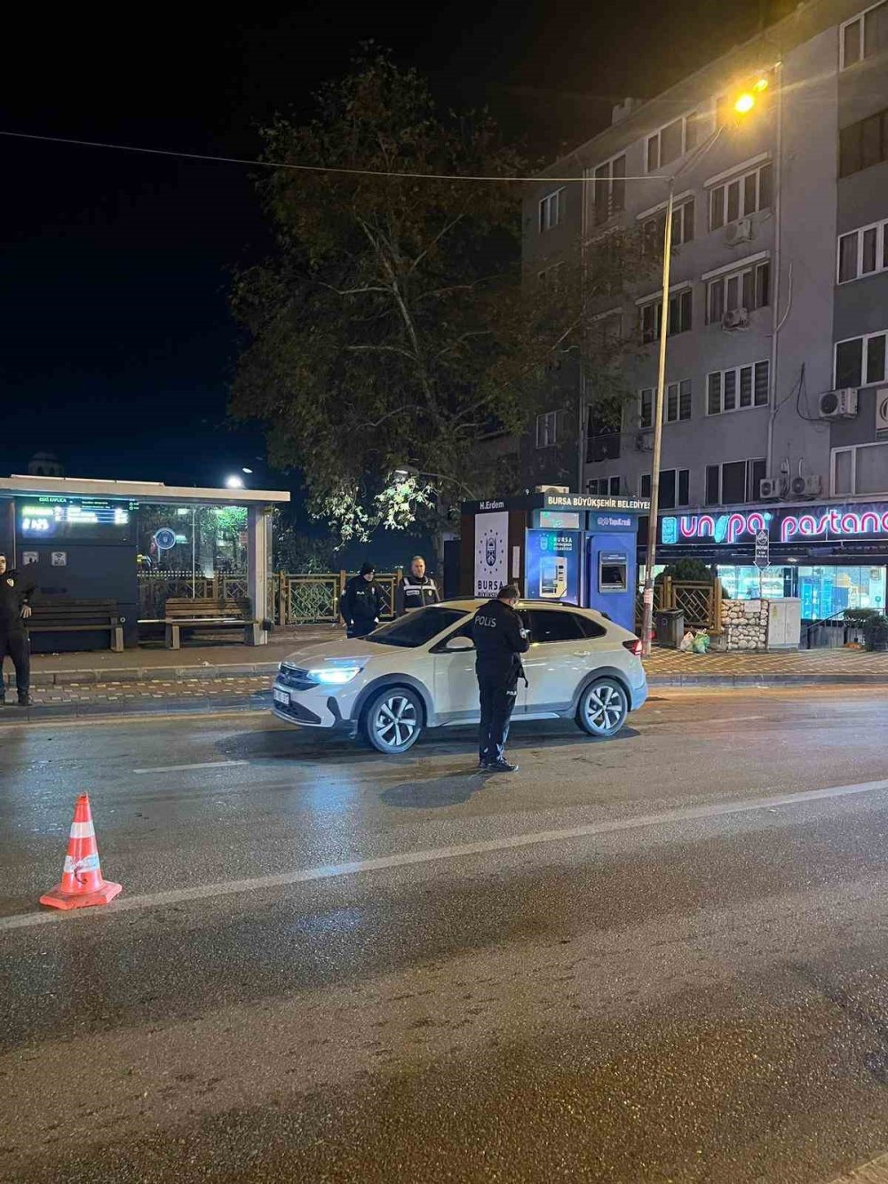 Aranan Şahıslar Yakalandı, Uyuşturucu Madde Ele Geçirildi