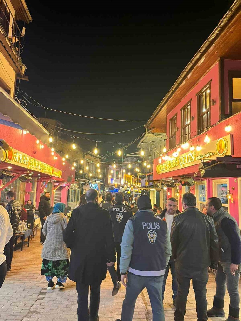 Aranan Şahıslar Yakalandı, Uyuşturucu Madde Ele Geçirildi