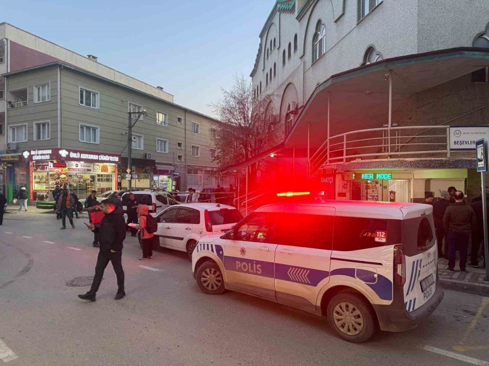 Çocuklar Arasında Bıçaklı Kavga: 2 Yaralı