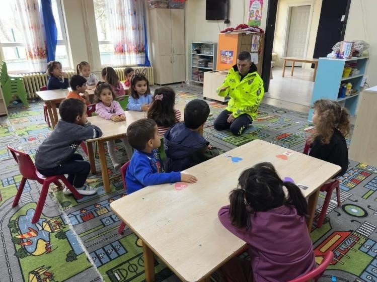 Jandarma Ve Emniyetten Trafik Bilinci Çalışması