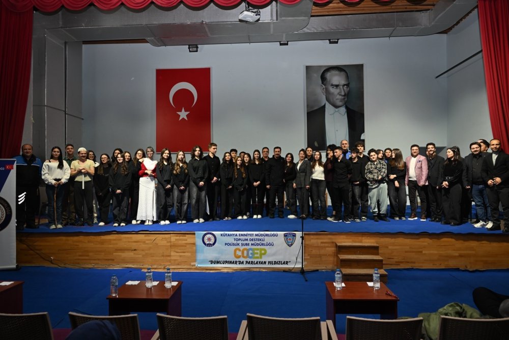 Parlayan Yıldızlar Sahne Aldı