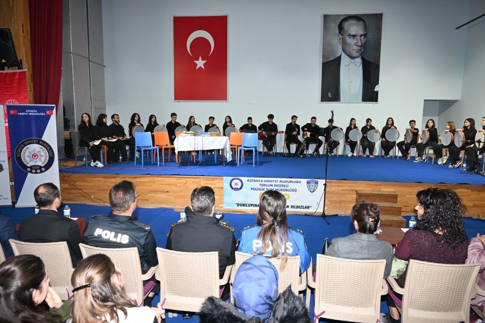 Parlayan Yıldızlar Sahne Aldı