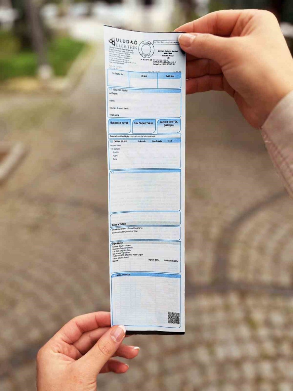 Yardımsever İş İnsanı, Binden Fazla Abonenin Elektrik Faturasını Ödedi