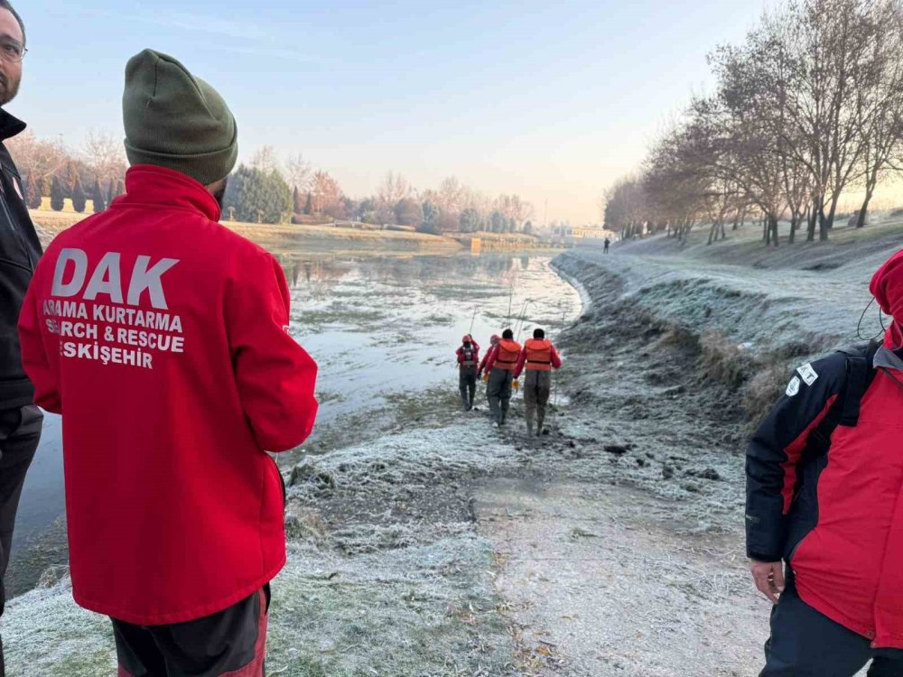 4 Gündür Kayıp Öğretmen İçin Suda Arama Çalışmaları Başlatıldı