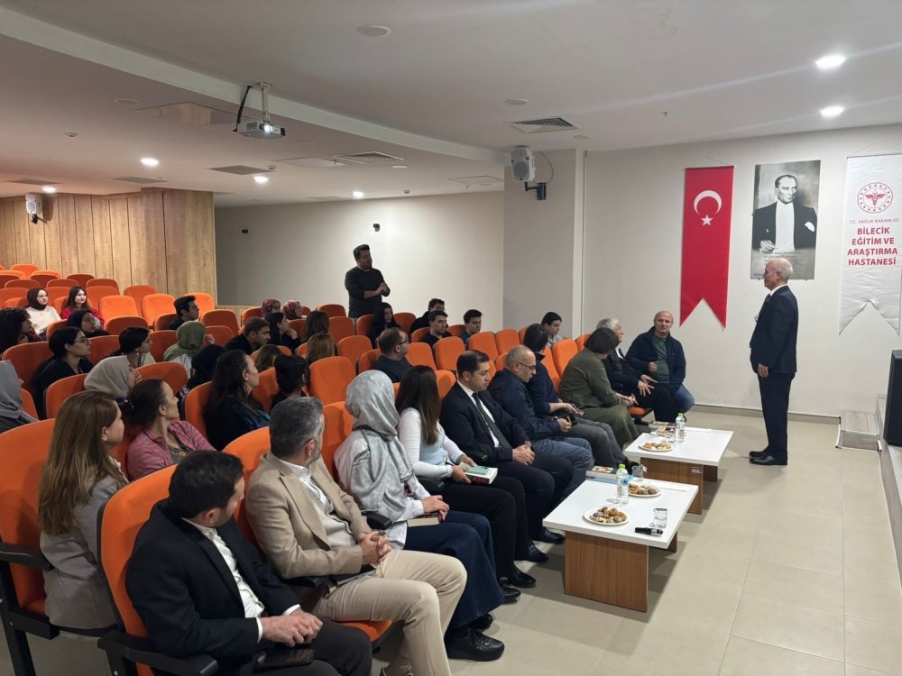 Bilecik’te ‘Hatasız Hekimlik Mümkün Mü’ Semineri Düzenlendi