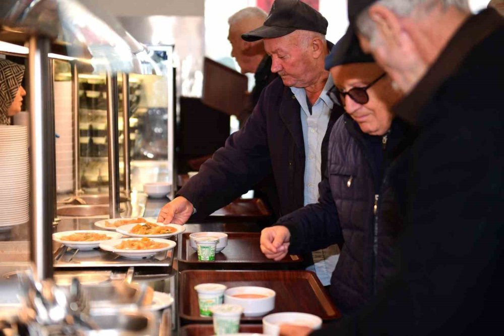 Pırasa Hasadıyla Doğallık Sofralara Taşınıyor