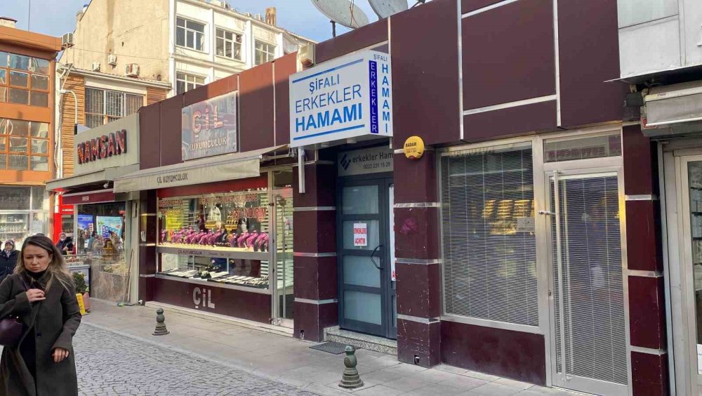 Eskişehir’de Hamamda Yere Düşen Vatandaş Hastanelik Oldu