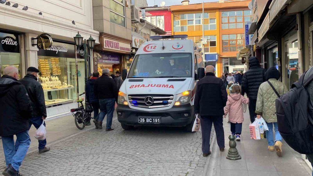 Eskişehir’de Hamamda Yere Düşen Vatandaş Hastanelik Oldu