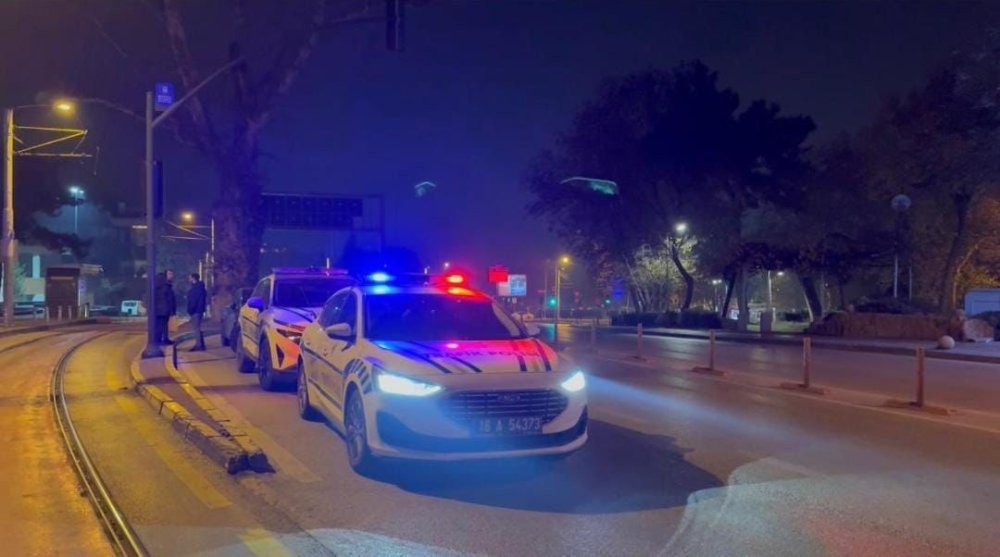 Yılbaşı Öncesi Polis Ekipleri, Denetimlerini Sıklaştırdı
