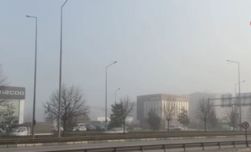 Yoğun Sis Etkili Oldu