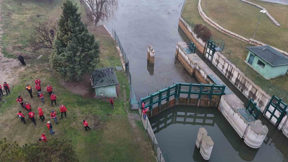 6 Gündür Kayıp Olan Öğretmeni Bulmak İçin Çalışmalar Devam Ediyor