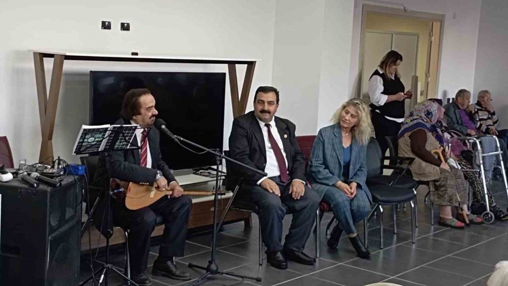 Huzurevinde Kalan Yaşlılar İçin Etkinlik Düzenlendi