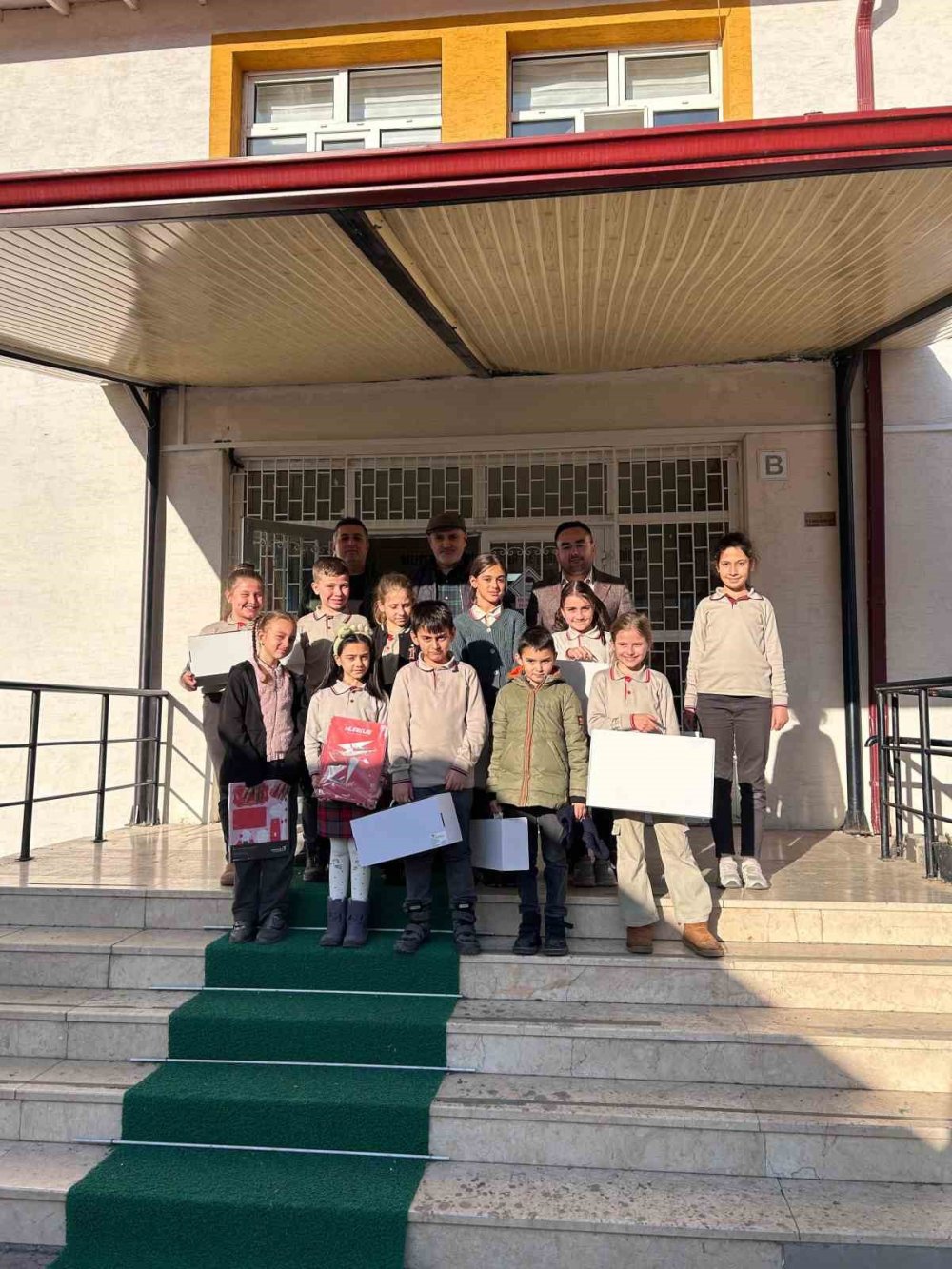 Öğrenciler Tarafından Gönderilen Mektuplara Duyarsız Kalmadı