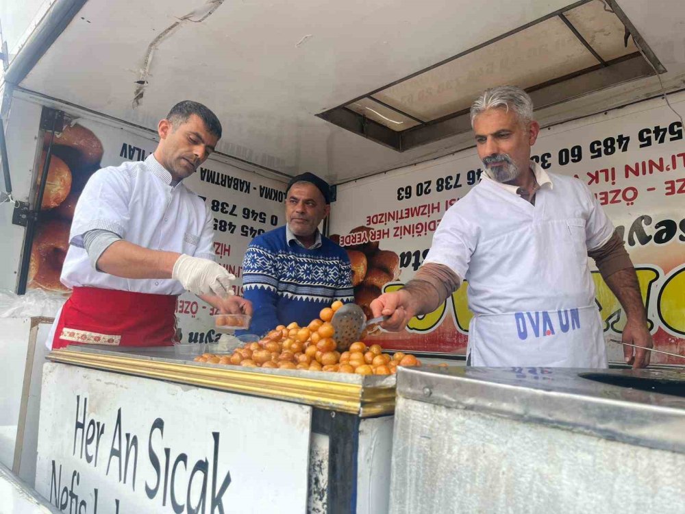 Protokol Ve Vatandaşlar Lokma Etkinliğinde Buluştu