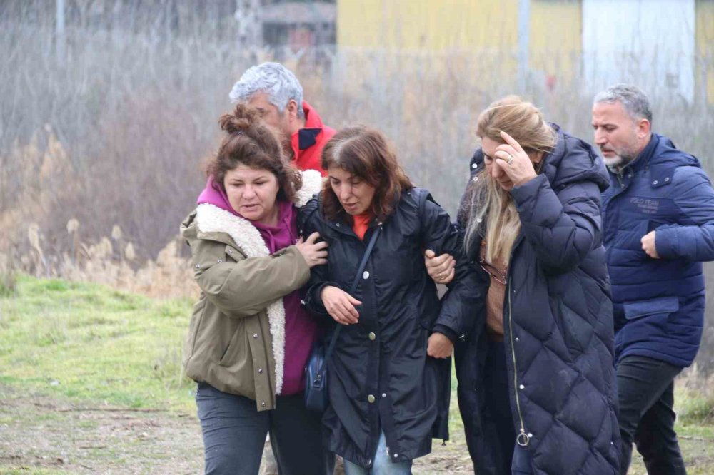 Arandığı Yerden 2 Kilometre Ötede Bulunan Öğretmenin Cenazesi Otopsi İçin Morga Kaldırıldı