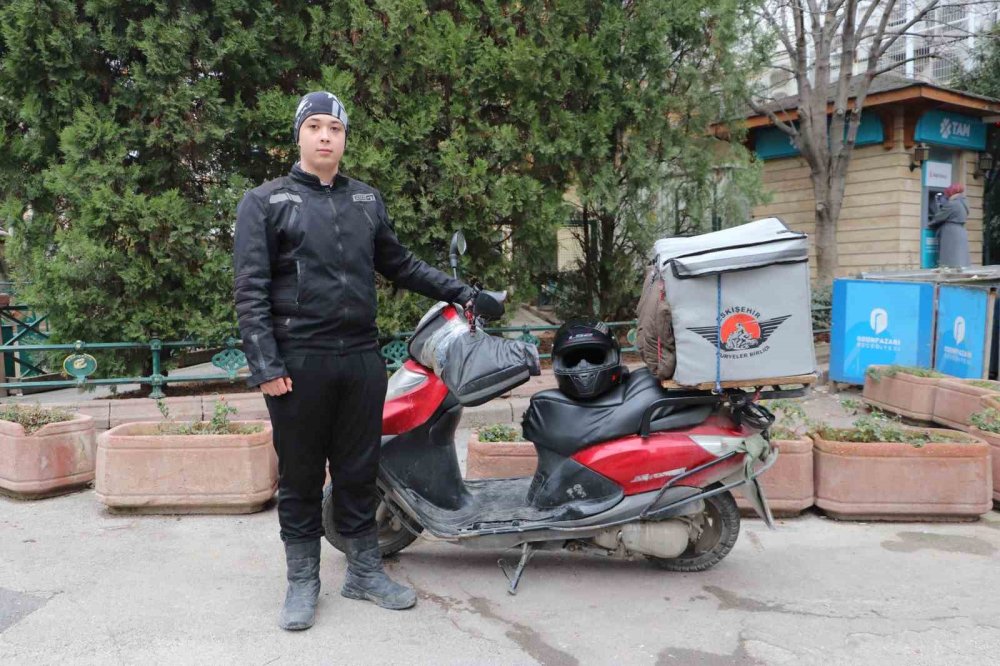 Kuryelerin Kış Mevsiminde Zorlu Çalışma Şartları