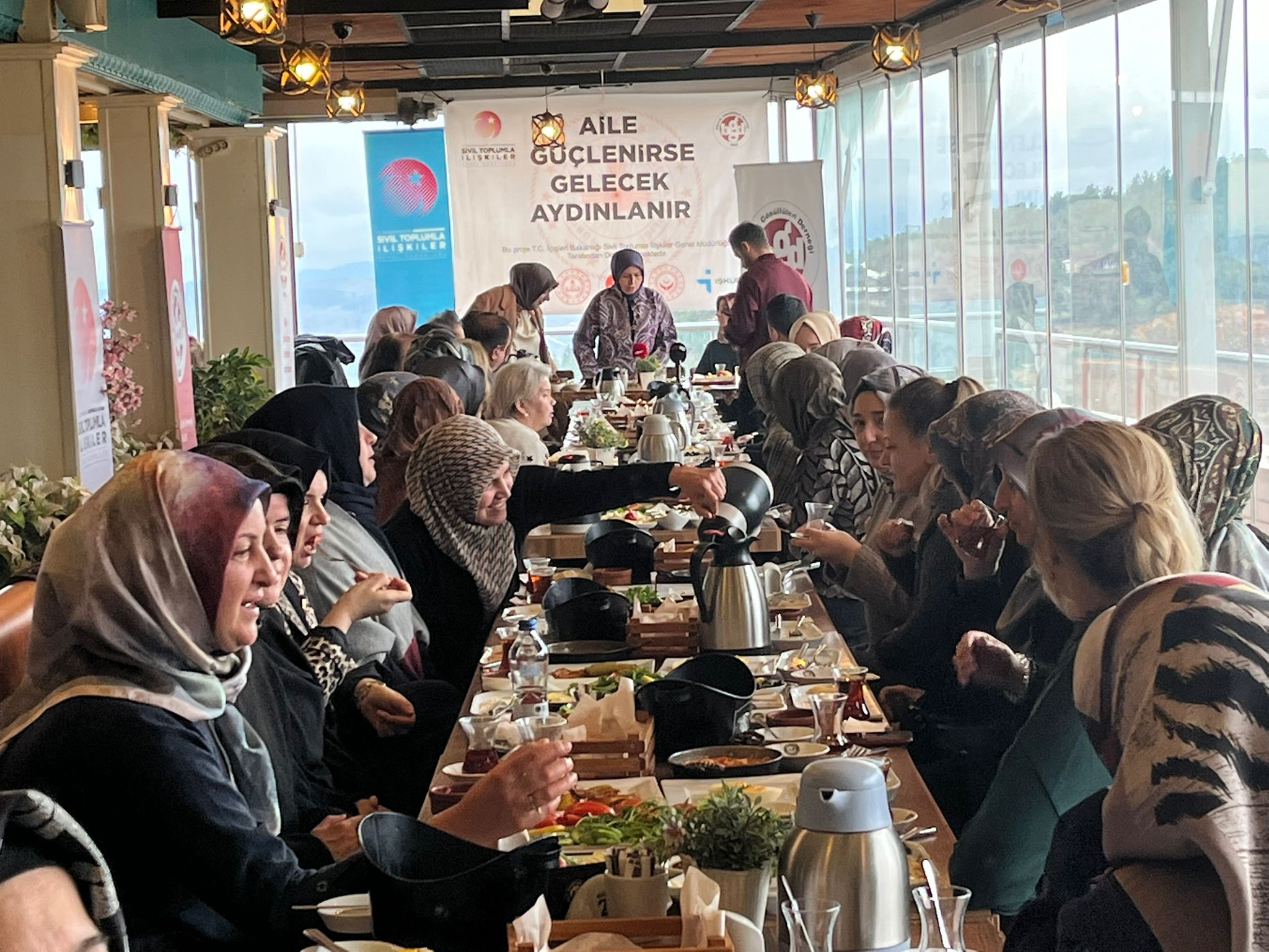 aile-guclenirse-gelecek-aydinlanir-projesi-tanitildi2.jpg