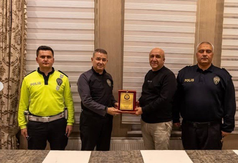 Bilecik Emniyetinde Emekliye Ayrılan Personele Veda