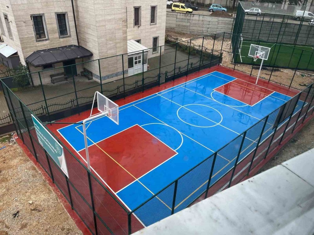 Hafızlık Merkezine Basketbol Ve Futbol Sahası Kuruldu