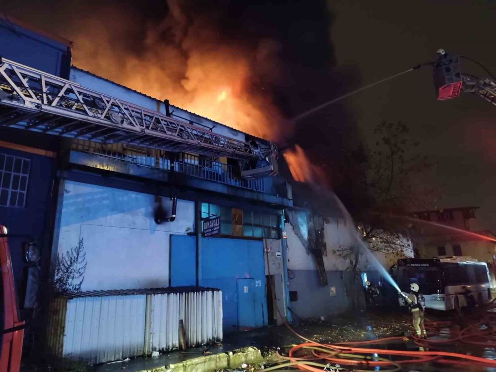 Alevler Çevredeki İşletmelere Sıçradı