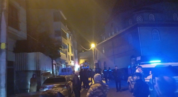 Apartmanın Deposunda Çıkan Yangın Paniğe Neden Oldu