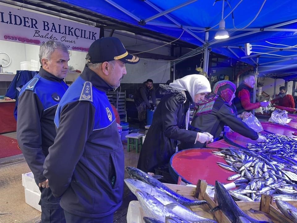 Balık Tezgâhları Denetlendi