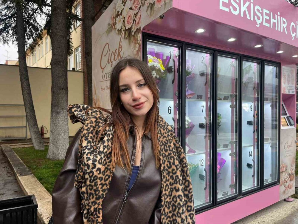 Çiçek Sürprizi Yapmak İsteyen Bu Otomata Geliyor