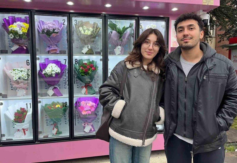 Çiçek Sürprizi Yapmak İsteyen Bu Otomata Geliyor