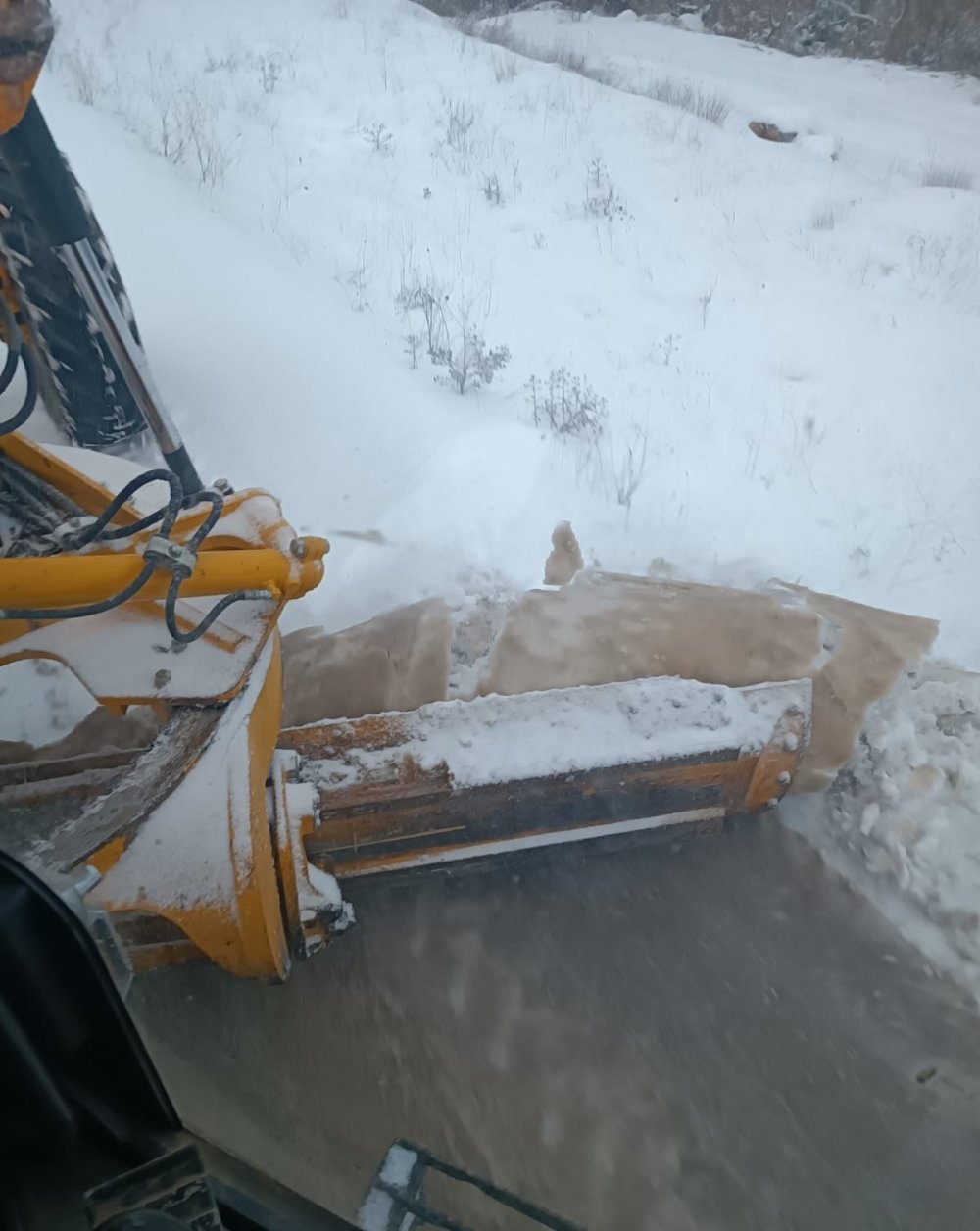 Kar Yağışının Etkili Olduğu Bilecik’te Ekipler Sahada