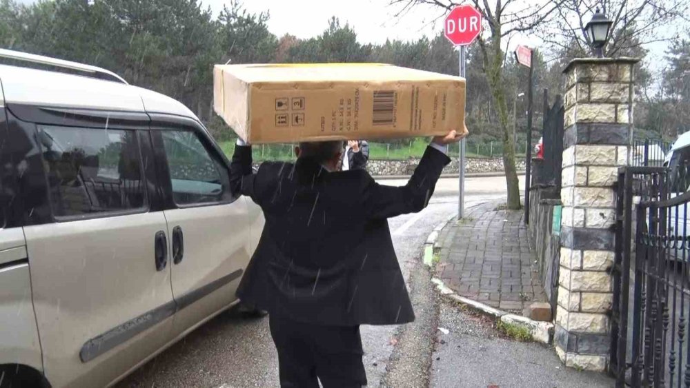 Karlı Havada Yürekleri Isıtan Yardım